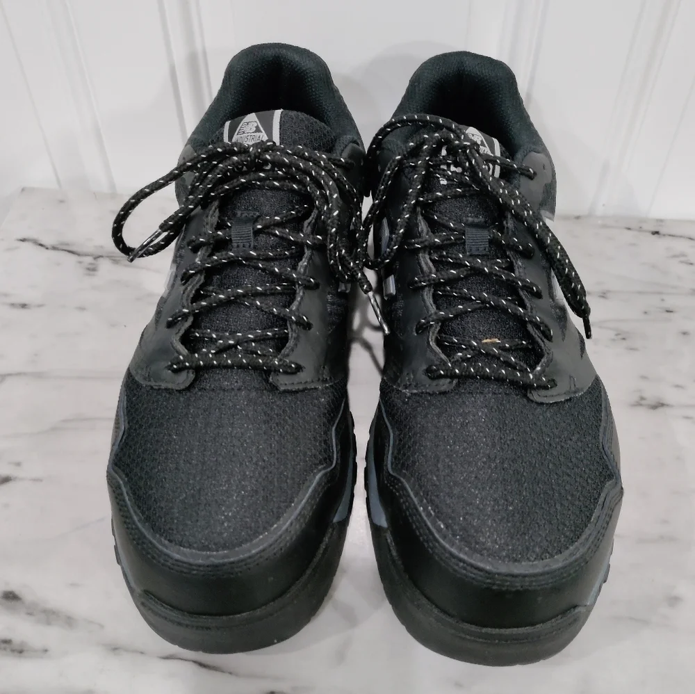 EUC New Balance steel toe men's black industrial work sneakers size 10
